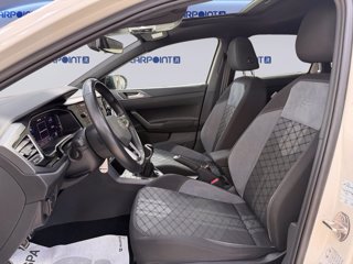 VOLKSWAGEN Taigo 1.0 tsi r-line 110cv